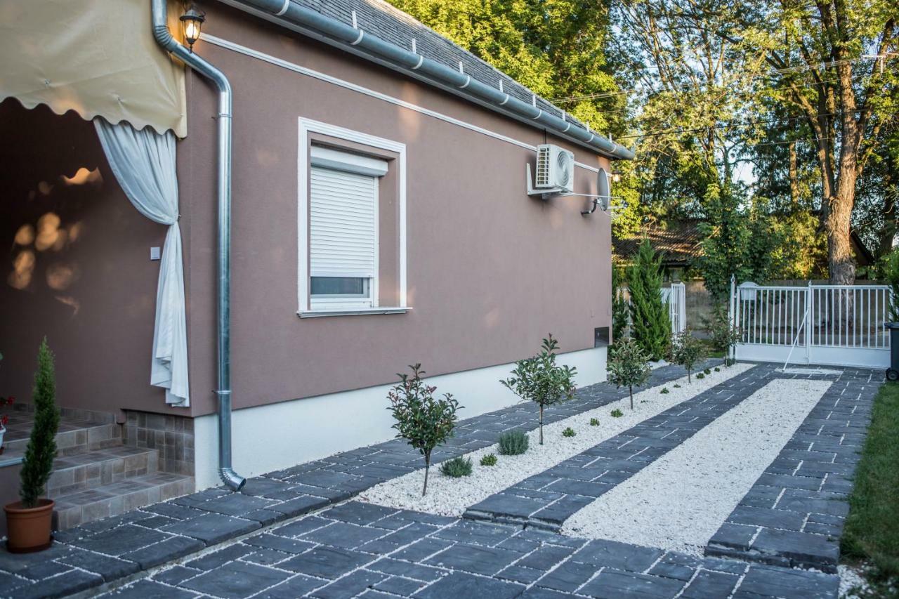 Virag Vendeghaz Villa Mako Exterior photo